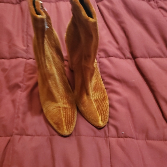 Ankle boots - Picture 2 of 3